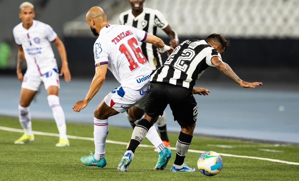 Bahia vence o Botafogo fora de casa e é vice-líder do Brasileirão