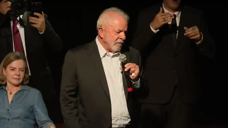 Lula sobre Bolsonaro: 'Tem obrigação de se desculpar' por atacar urnas
