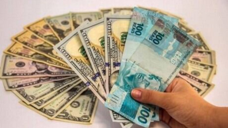 Dólar sobe 0,66%, fecha a R$ 5,49 e atinge maior valor desde janeiro