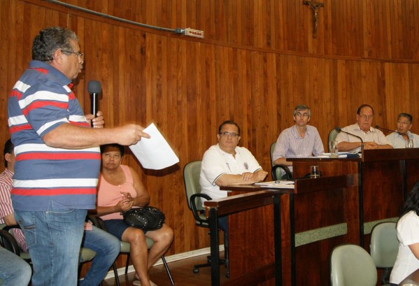 Antonio Augusto Ambrósio, o Tato, durante audiência pública sobre saúde – Foto: Hora H