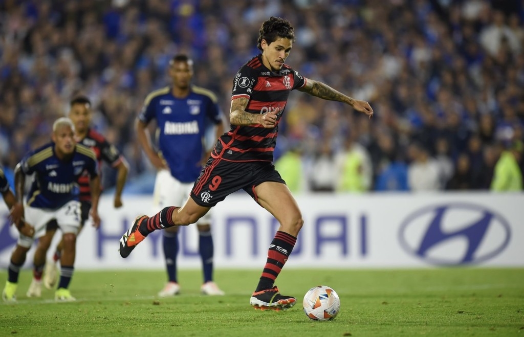 Flamengo empata com Millonarios em sua estreia na Libertadores