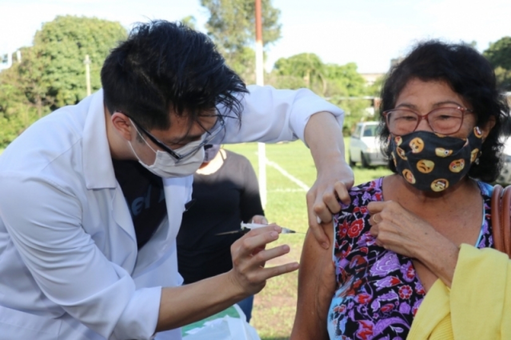 Saúde de Marília inicia terceira dose para público acima de 60 anos; veja locais