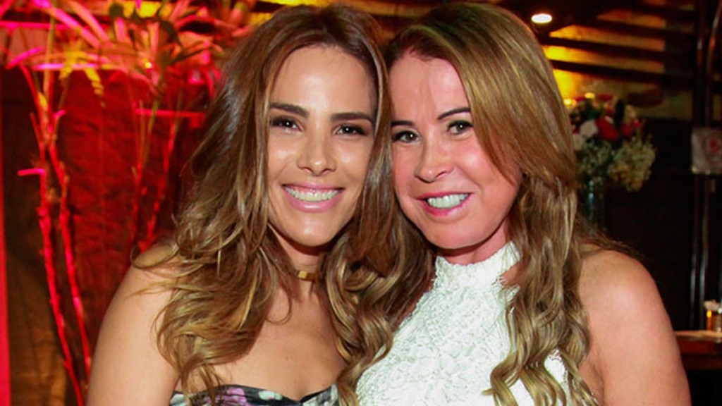 Zilu Godói diverte seguidores ao brincar sobre Wanessa na web: ‘Lavando louça!’
