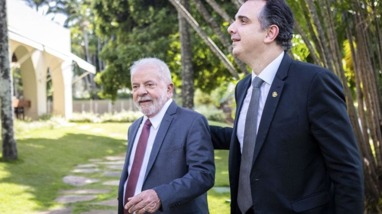 Pacheco parabeniza Lula por diplomação