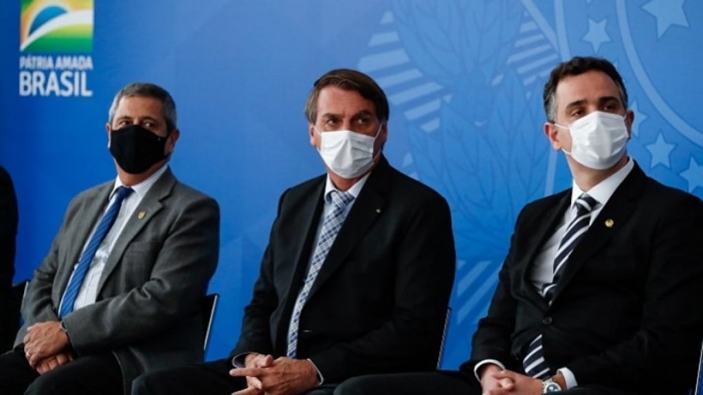 Bolsonaro mantém ofensiva, e Pacheco indica que não vai pautar impeachment