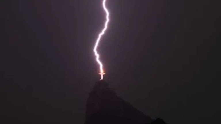 RJ: raios que caíram no Cristo queimaram iluminação e computadores