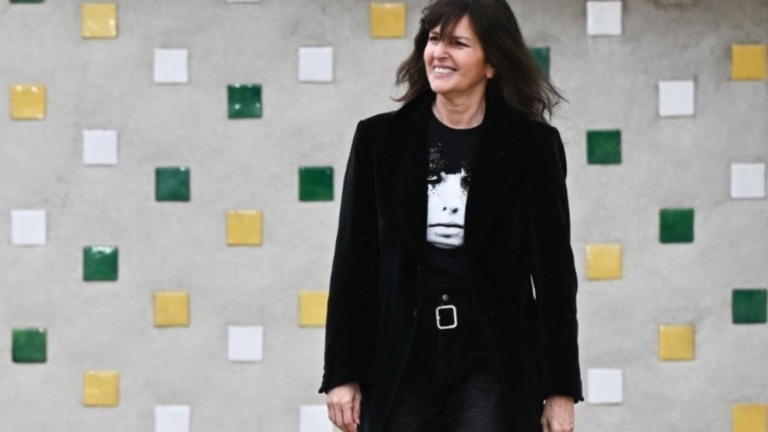 Beatriz Lima Leal Virginie Viard deixa a direção criativa da Chanel