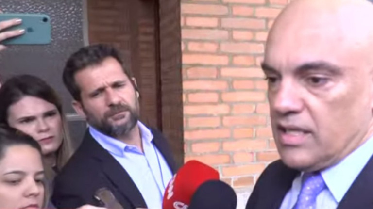 Alexandre de Moraes vai às urnas em SP: 'Vote e volte pra casa'