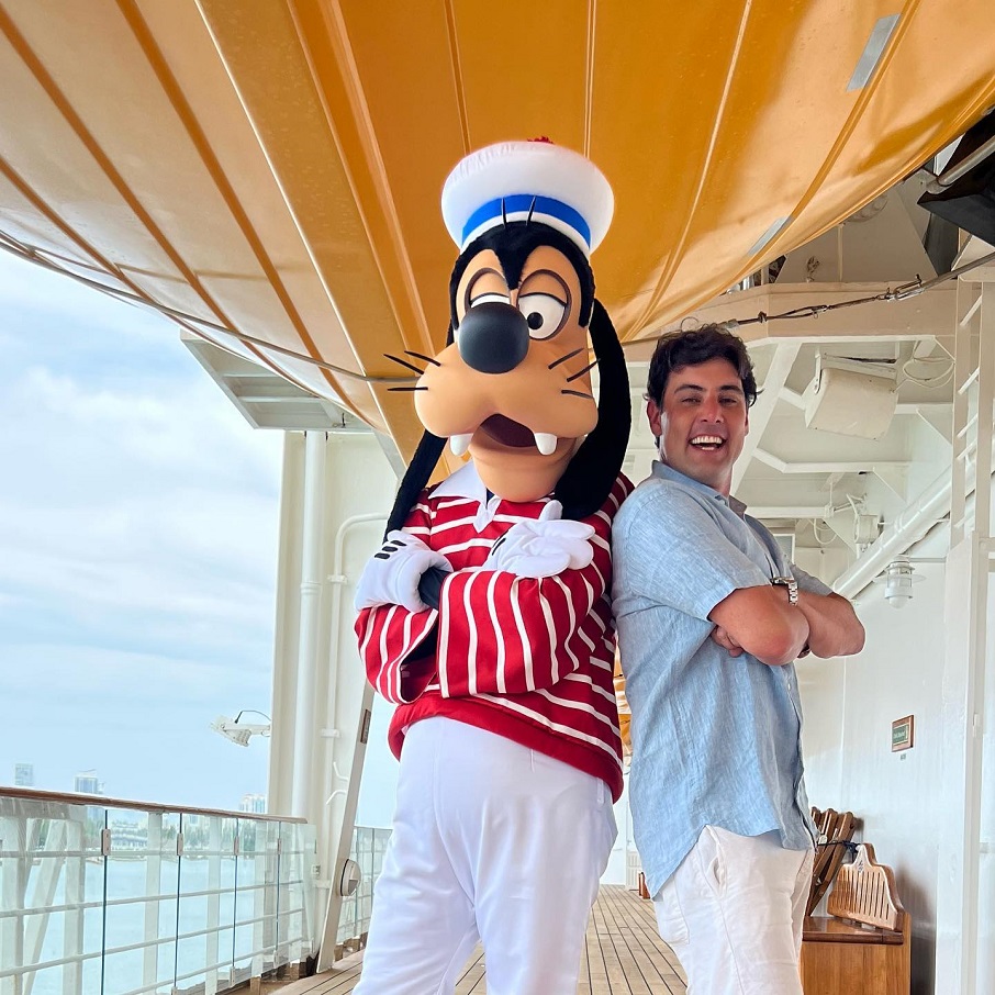 Bruno de Luca no cruzeiro Disney Magic, em Orlando (EUA). Foto: Reprodução/Instagram 26.06.2023