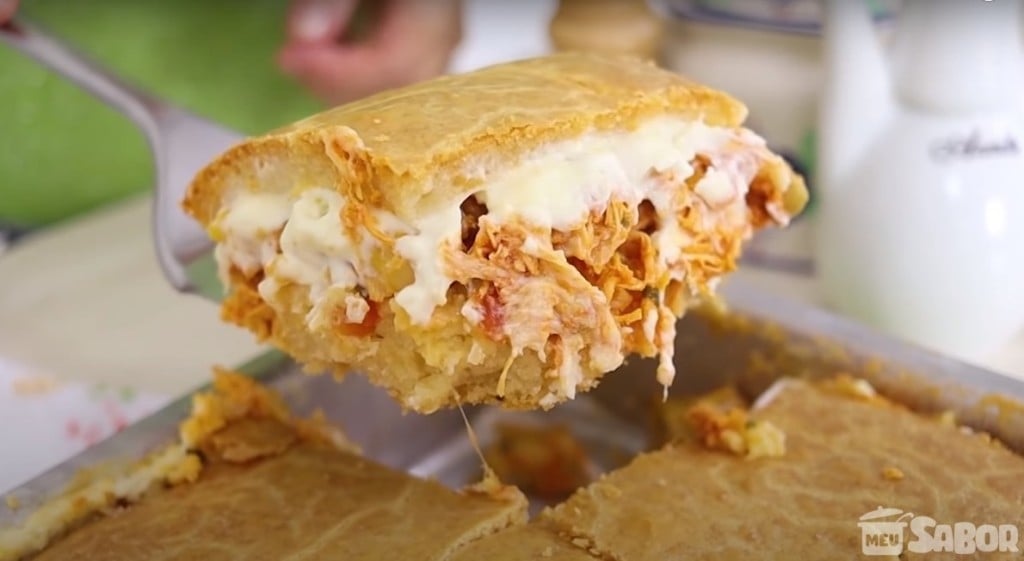 Aprenda a fazer uma maravilhosa torta de frango, bem suave e gostosa!