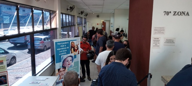 Plantão do Cartório Eleitoral tem grande público em Marília e divulga doação de sangue