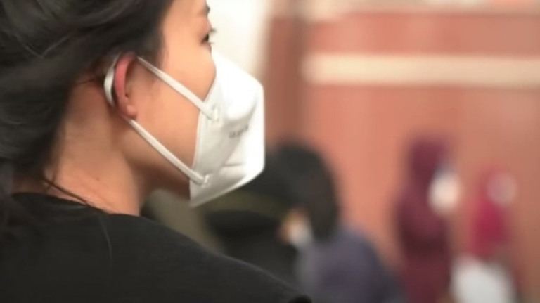 China diz que surto de covid-19 infectou 80% da população