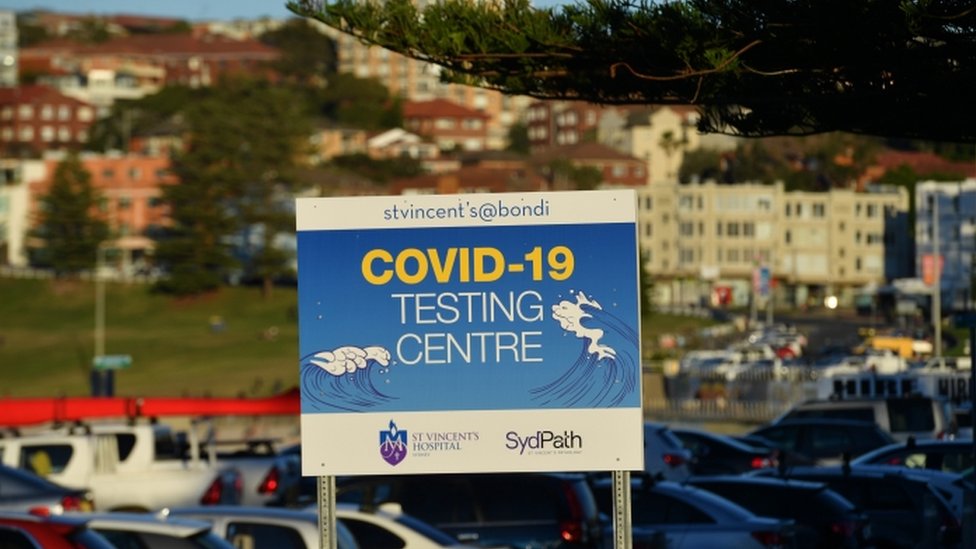 Placa de teste Covid em Bondi Beach, NSW 26 de junho de 2021