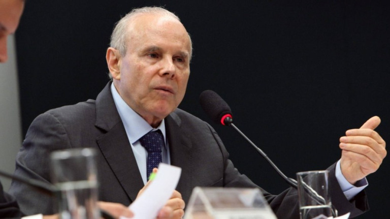 Mantega diz que não será ministro no novo governo de Lula