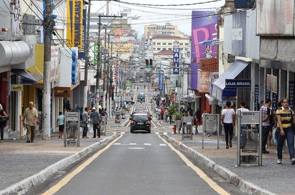 Comércio fatura 4% mais no ano em Marília