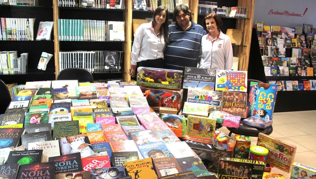 Biblioteca de Marília recebe novos livros, brinquedos e RPGs