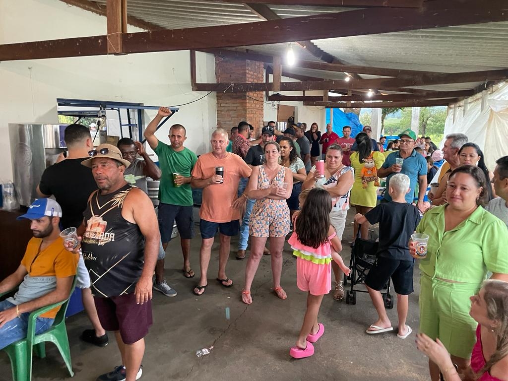 Farinha Mani celebra ano com equipe, convidados e autoridades em Ocauçu