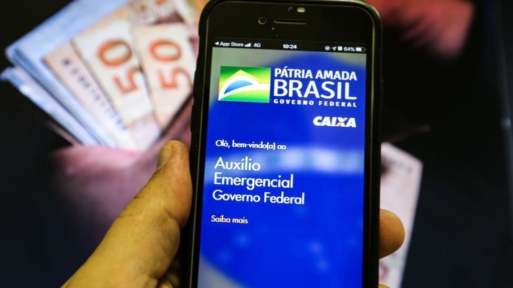 Auxílio emergencial chega ao fim e deixa 25 milhões sem renda após 16 meses