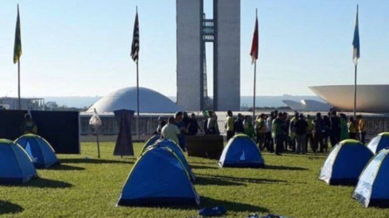 Exército e SSP vão se reunir para discutir atos em frente ao QG