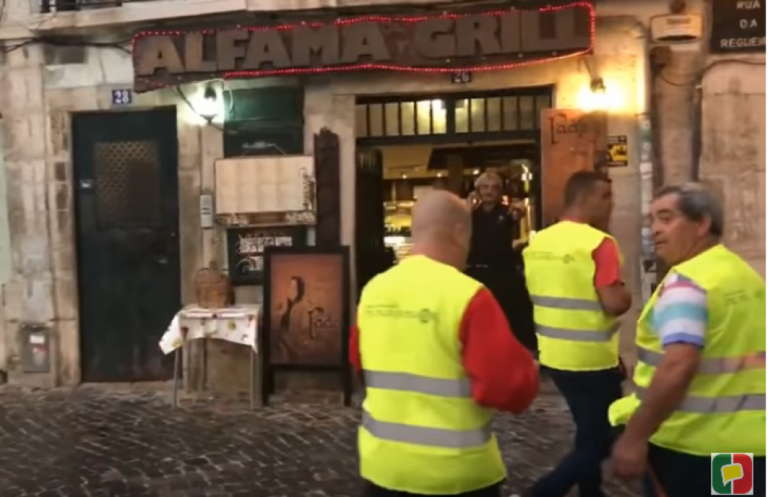 Marilienses mostram evacuação de centro turístico por tempestade em Portugal