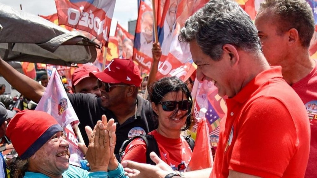 SE: Campanha de Rogério Carvalho aposta em vitória no primeiro turno