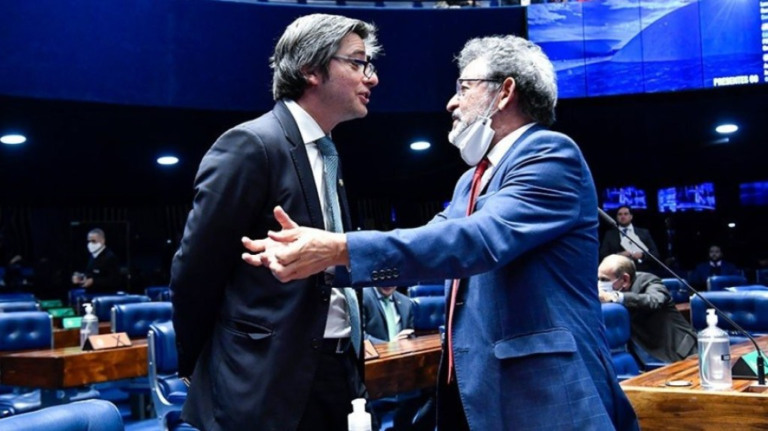 Com divergência no Senado, texto da PEC da Transição ainda é negociado
