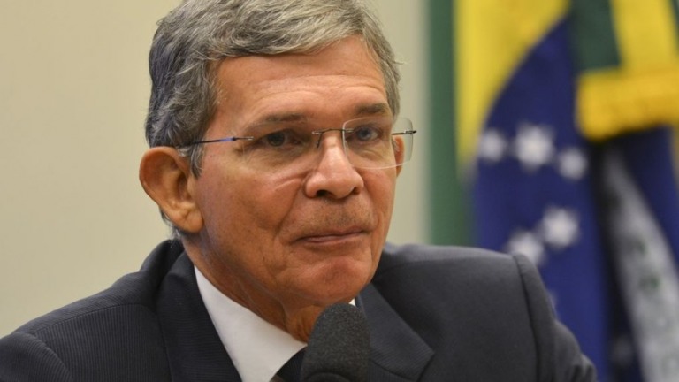 Silva e Luna elogia novo presidente da Petrobras: "Indicação técnica"