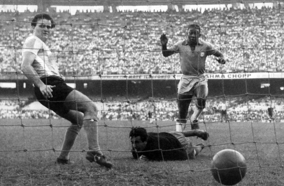 Primeiro gol de Pelé - Brasil Argentina - Copa Rocca 1957