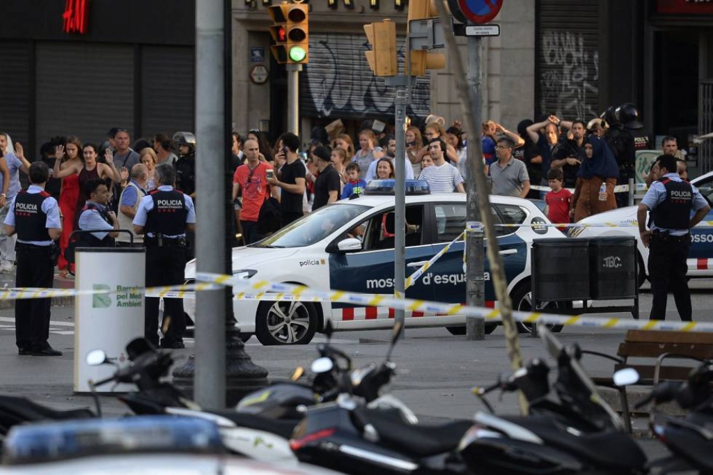 Estado Islâmico assume atentado na Espanha; 13 mortos e cem feridos