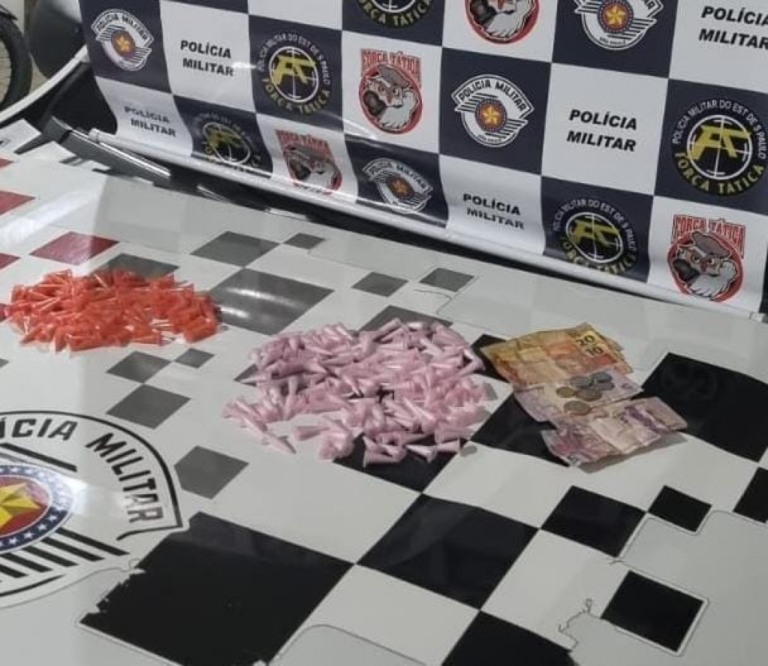 PM prende acusado de tráfico e apreende drogas na zona sul de Marília