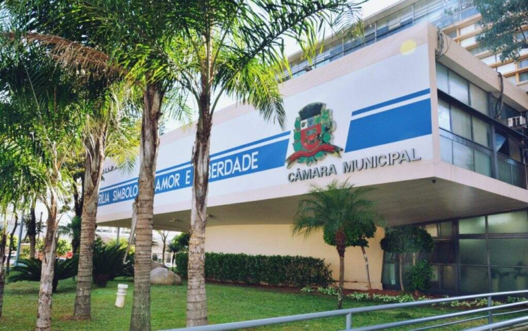Câmara de Marília lança processo para contratar estagiários