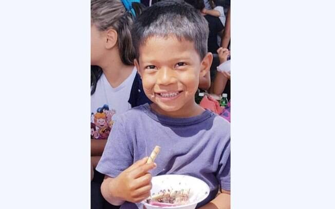menino sorrindo