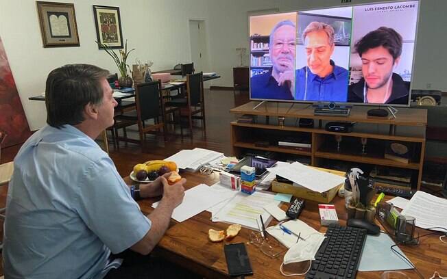 Bolsonaro%2C Alexandre Garcia%2C Lacombe e Caio Coppola