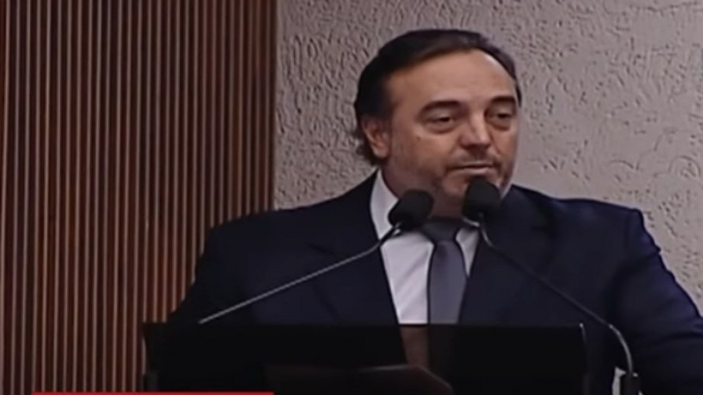 Francischini é cassado por divulgar fake news contra as urnas eletrônicas Francischini é cassado por divulgar fake news contra as urnas eletrônicas