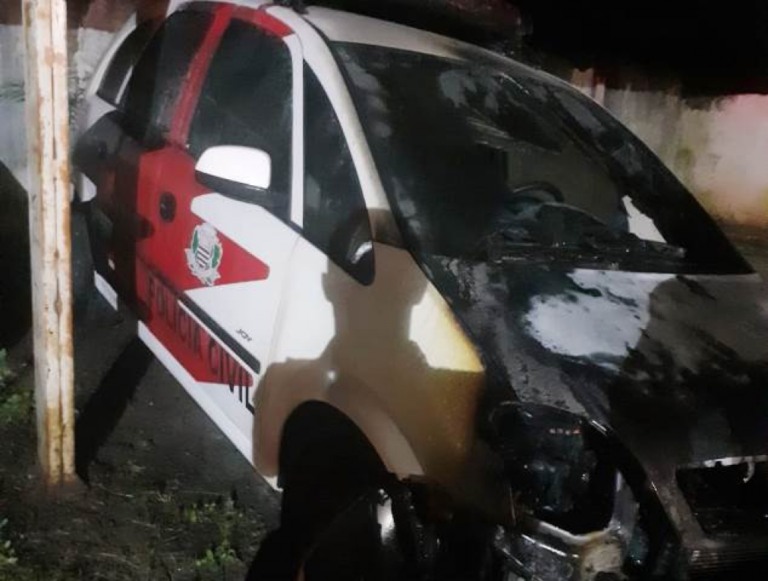 Polícia prende quarto acusado de participar em incêndio de viatura na região
