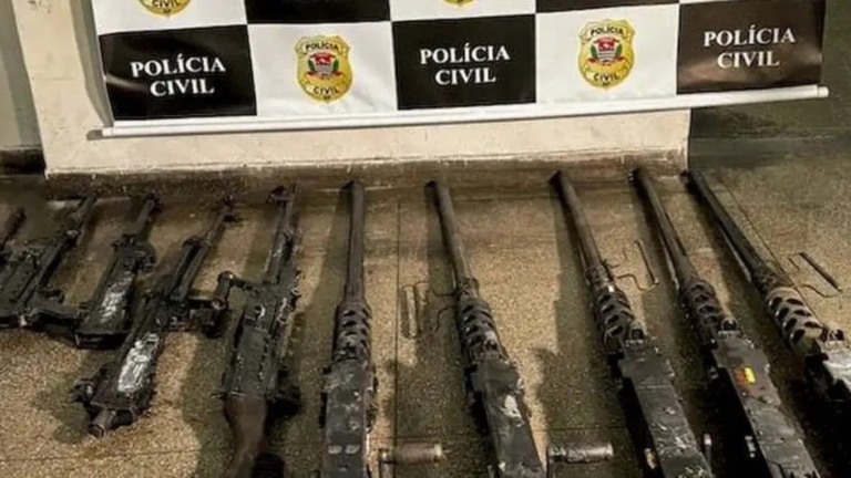 Governo de SP / Divulgação Parte das armas furtadas do Arsenal de Guerra de Barueri