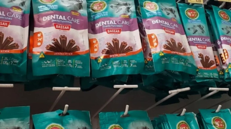 Fabricante de petiscos amplia recall de produtos após mortes de cães