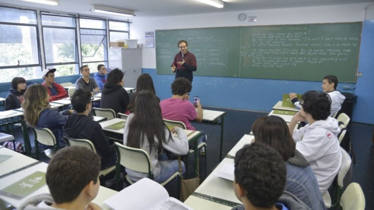 O que pensam Lula e Bolsonaro para a Educação no Brasil