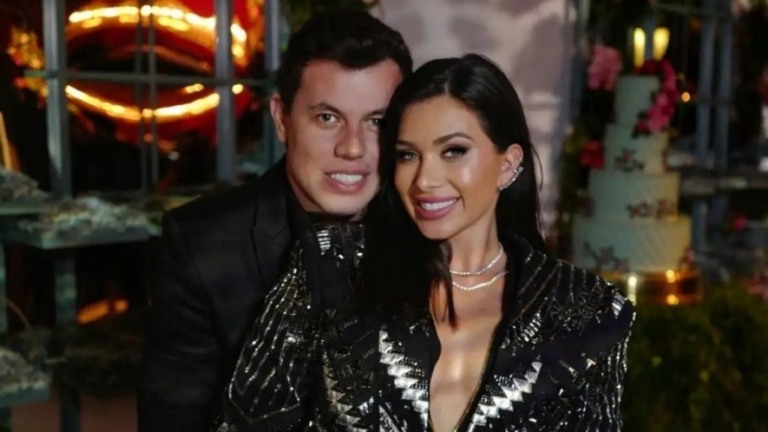 Flavia Pavanelli e Junior anunciam término pela segunda vez