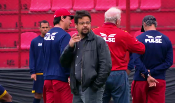 Antonio Carlos Vieira, o Sojinha, acompanha treino do Audax – Reprodução/G1