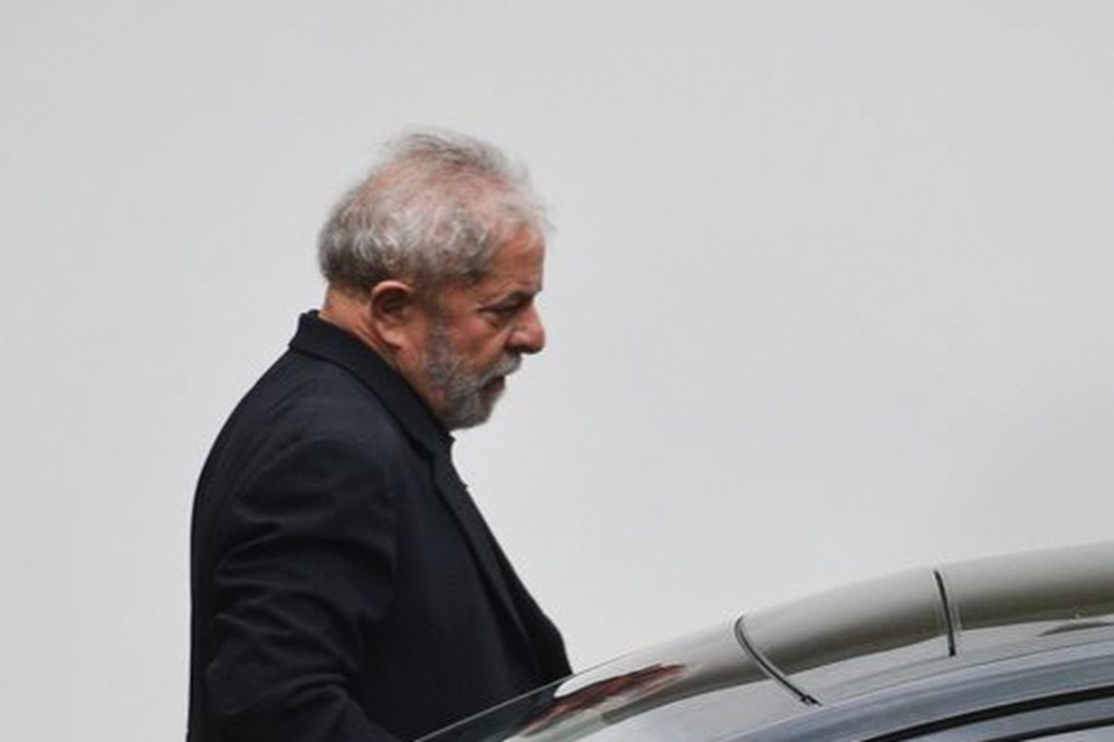 Lula é condenado a 12 anos de prisão no caso do Sítio de Atibaia