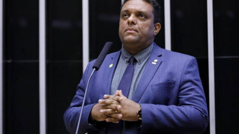 Deputado bolsonarista detona Bolsonaro: "Acabou se apequenando"
