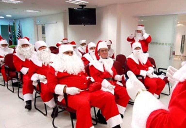 Vendas de Natal terão lojas abertas domingo e segunda em Marília