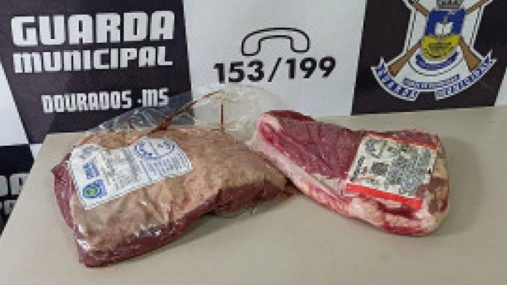 MS: Homem é preso após tentar roubar peça de picanha escondida nas calças