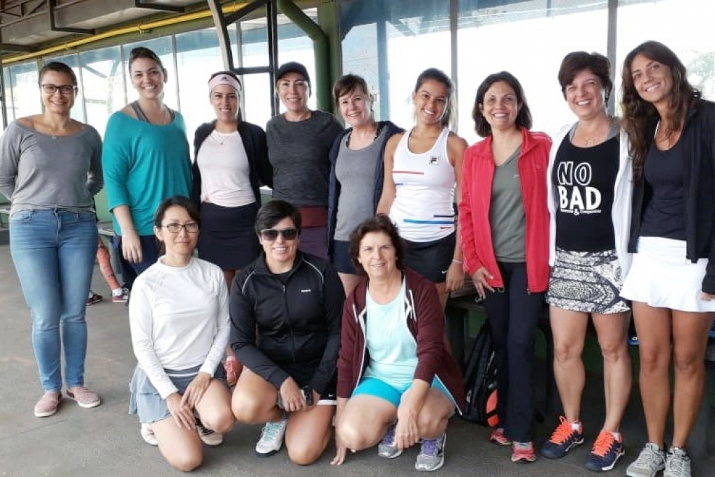 Yara faz torneio de tênis feminino com atletas de seis cidades