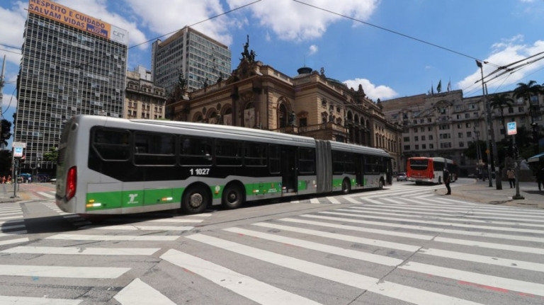 STF autoriza que prefeitos ofereçam transporte gratuito no 2º turno