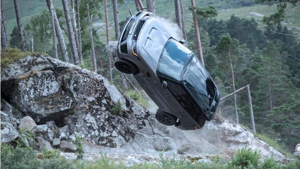 Jaguar Land Rover relembra os carros dos filmes da franquia James Bond