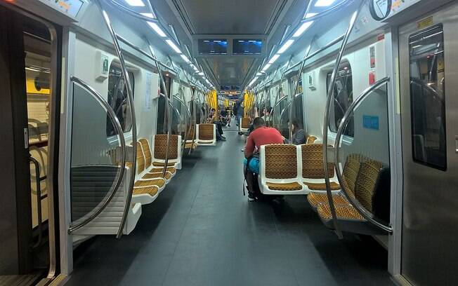 Assento preferencial no metrô da Linha 4-Amarela