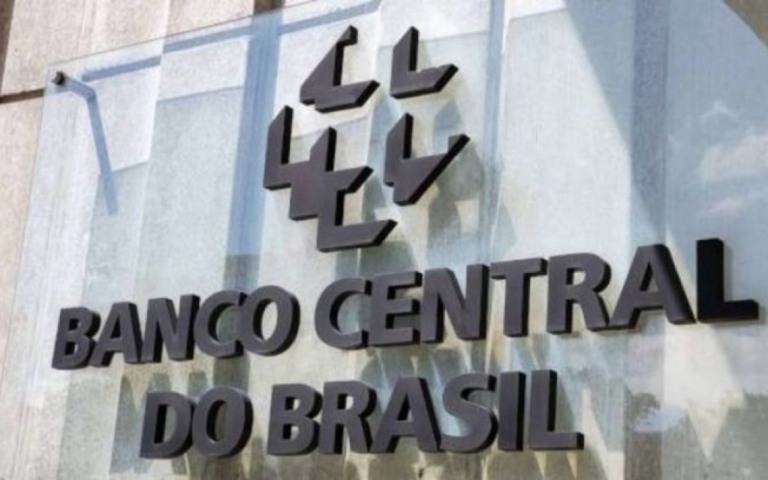 Greve interrompe divulgação do Focus