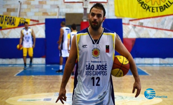 Basquete 0 Um mariliense na seleção do NBB